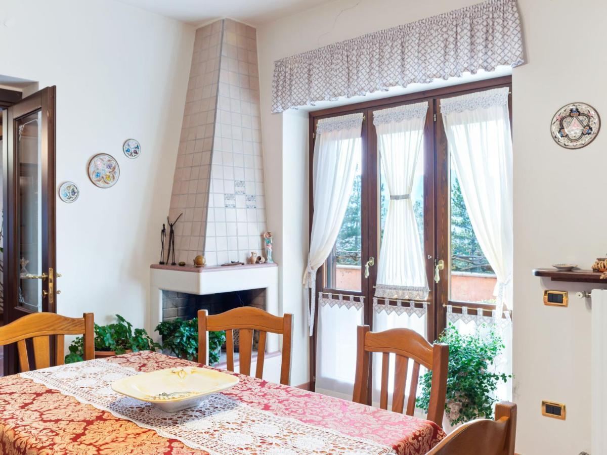 Fascinating Apartment in Tagliacozzo with Garden Esterno foto