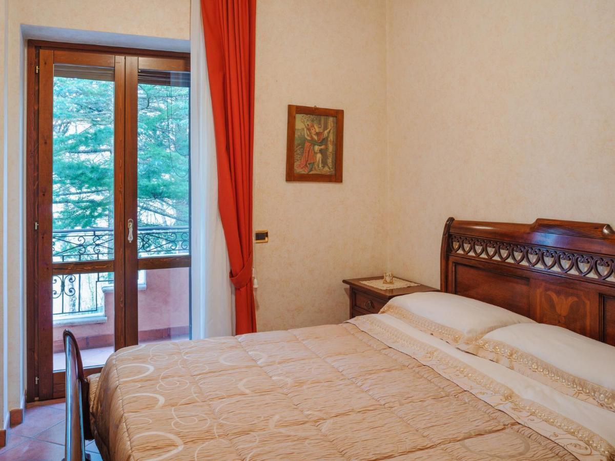 Fascinating Apartment in Tagliacozzo with Garden Esterno foto