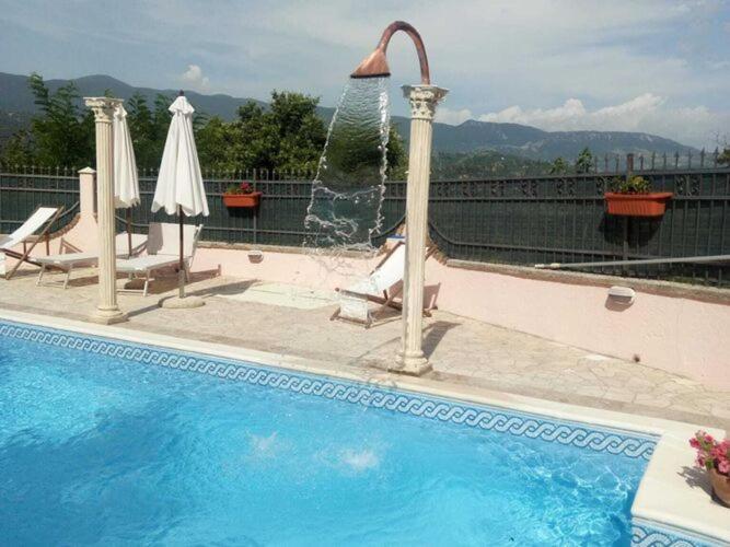 Fascinating Apartment in Tagliacozzo with Garden Esterno foto