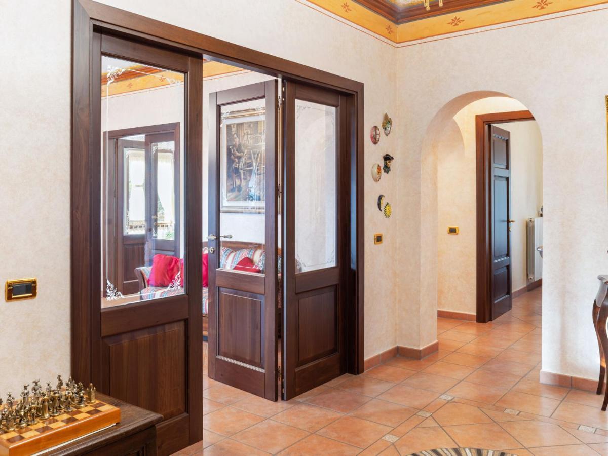Fascinating Apartment in Tagliacozzo with Garden Esterno foto